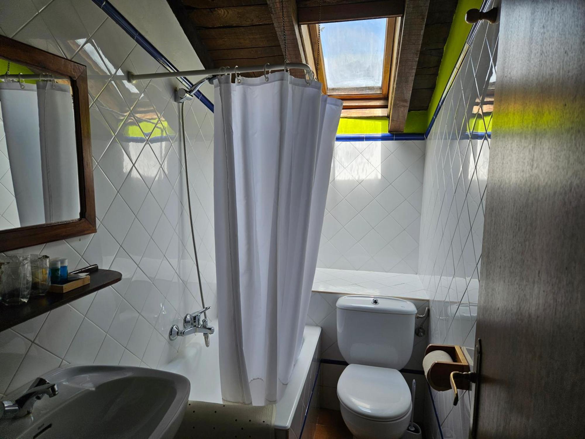 Hostal Mendaurpe Ituren Esterno foto